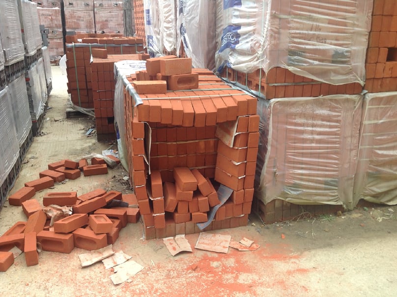 Beginners Guide Safe Storage and Handling of Bricks & Blocks